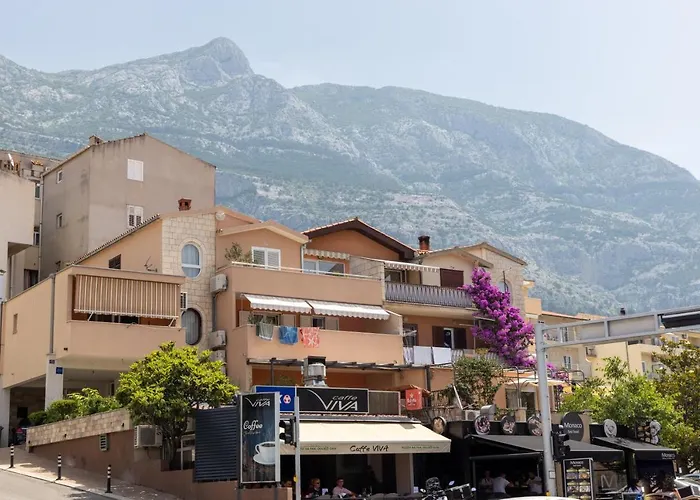 Διαμέρισμα For 5