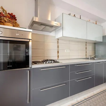 For 5 Apartamento Makarska