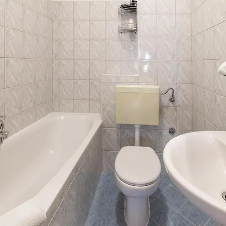 For 5 Apartamento Makarska