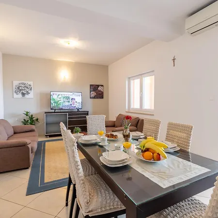 Apartamento For 5